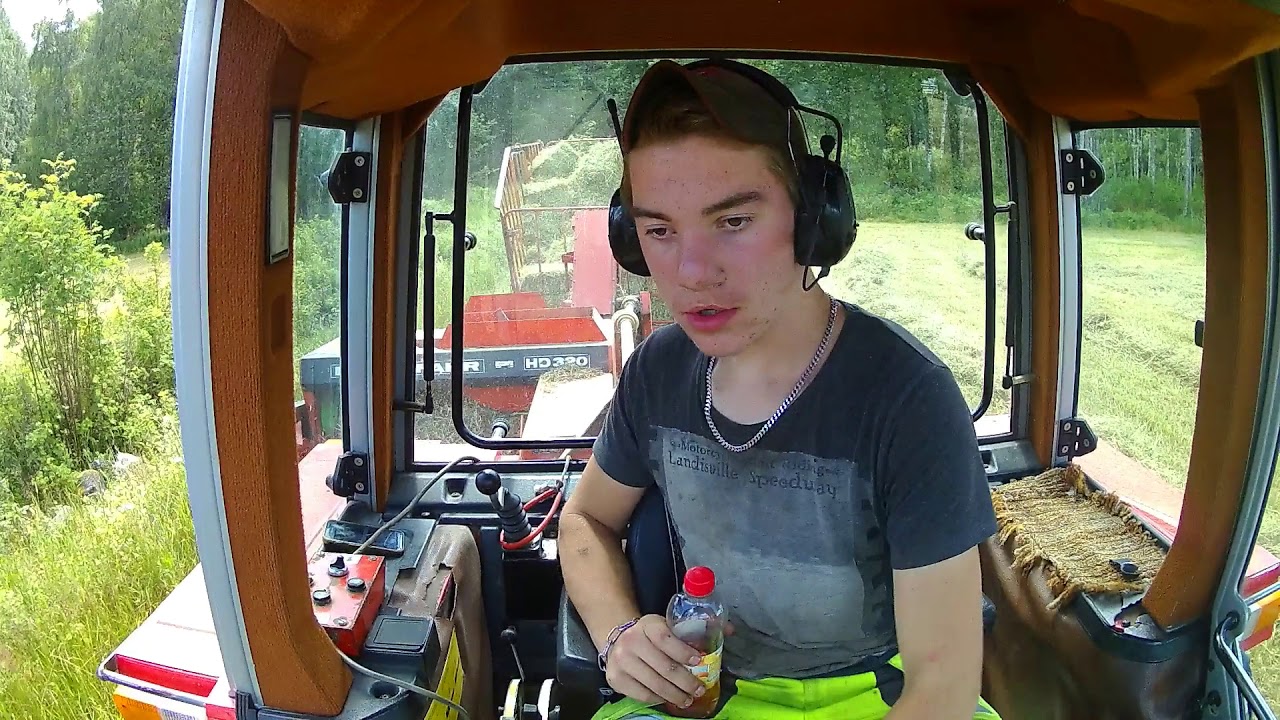 Hö körning 2k17 | Massey Ferguson 675&3060