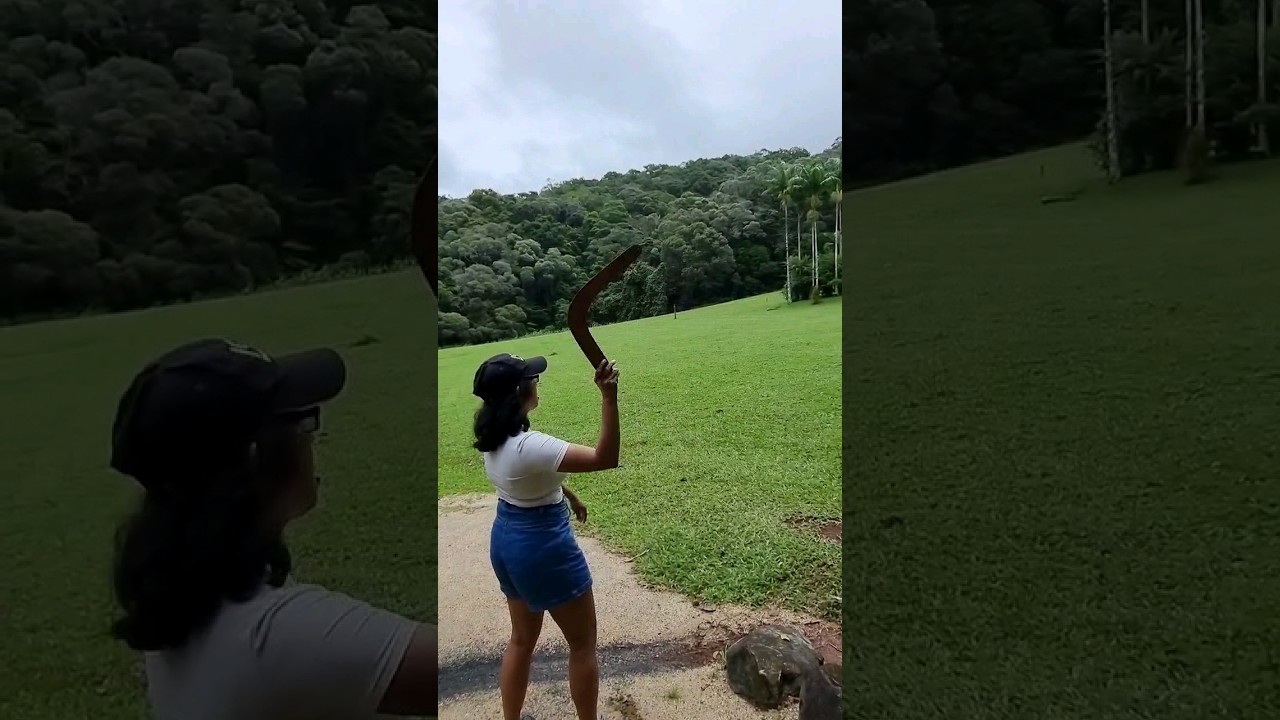Boomerang Bliss🪃: Watch this Girl's Incredible Throwing Skills #shorts #travel #boomerang #australia