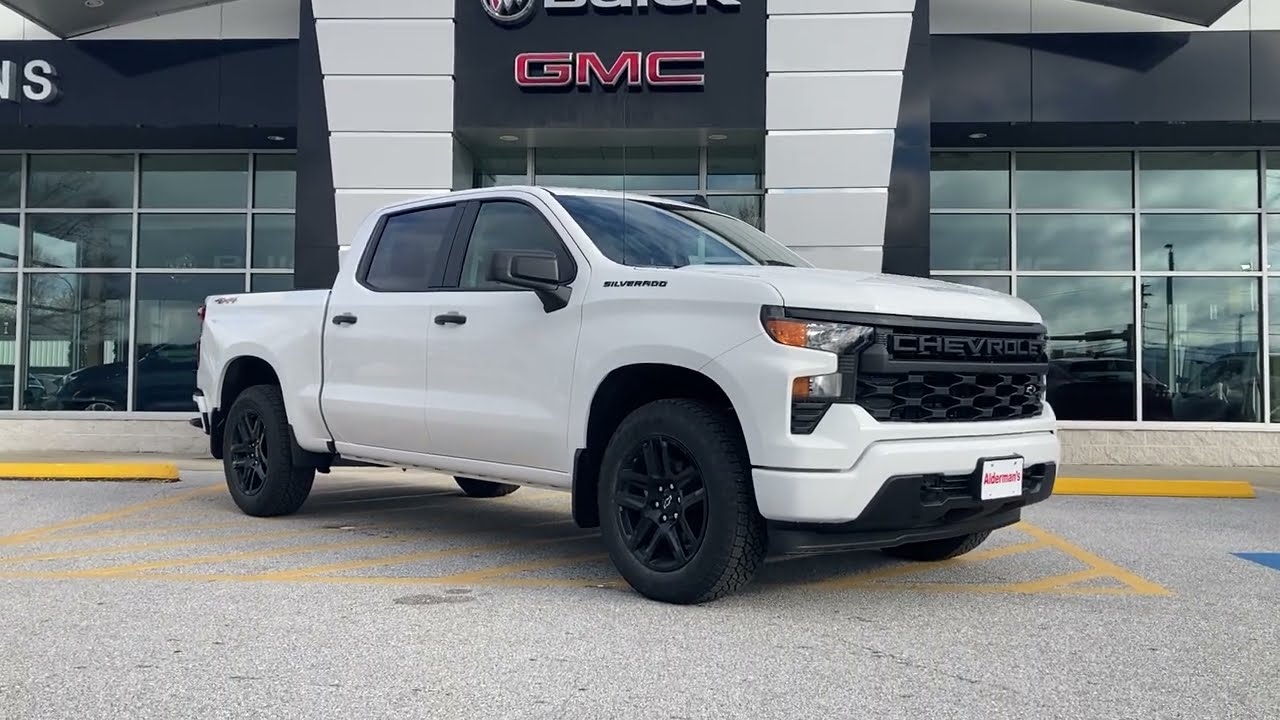 2023 Chevrolet Silverado Custom Interior Comfort and Features