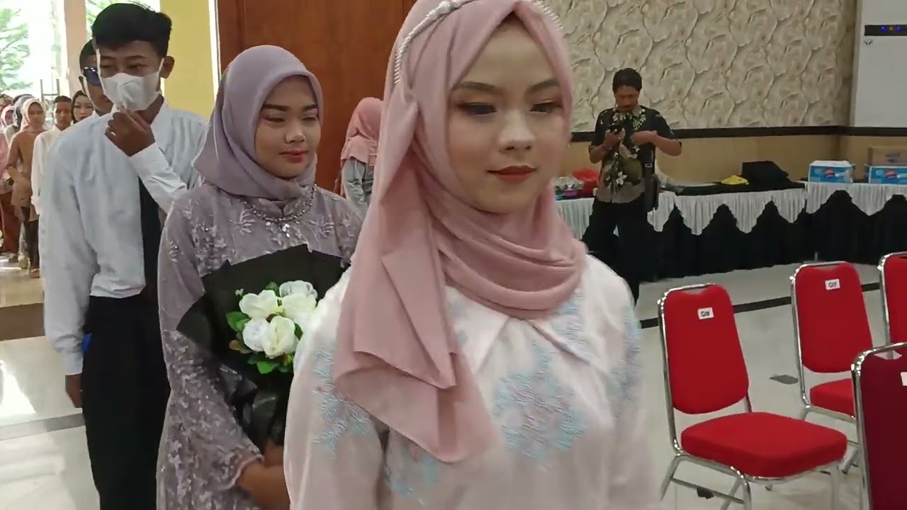 1.Wisuda Purnawiyata dan Pelepasan Siswa Kelas 9 SMPN 6 Purwodadi