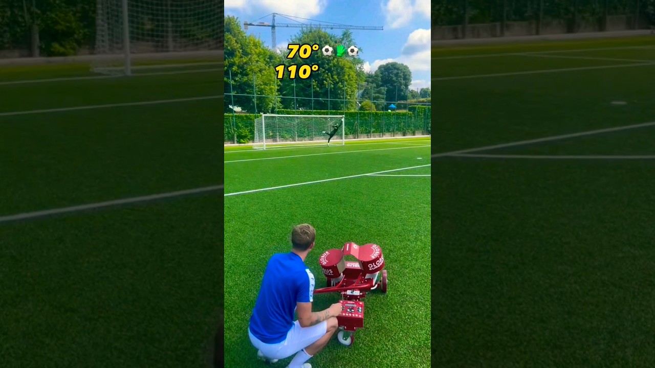 ⚽🥅 Stopping machine Shooting Ball goalkeeper training #football #goalkeeper #foryou
