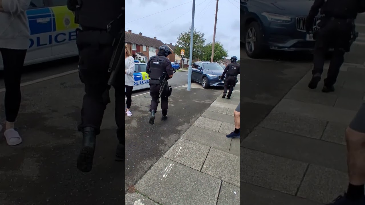 armed police are casually walking down your street #fyp #armedpolice #middlesbrough