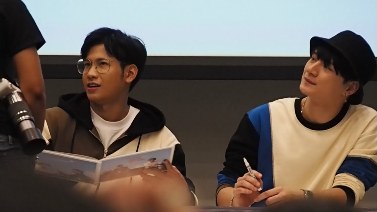 คริส สิงโต @ #FriendshipWithKristSingto photobook fansign