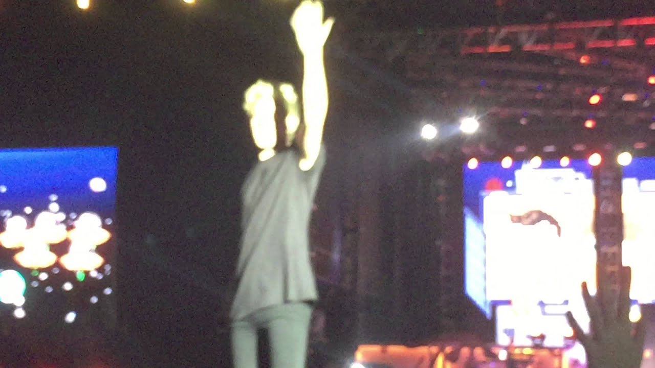 ONE THING - ONE DIRECTION (ON THE ROAD AGAIN TOUR MANILA, 03-22-15)