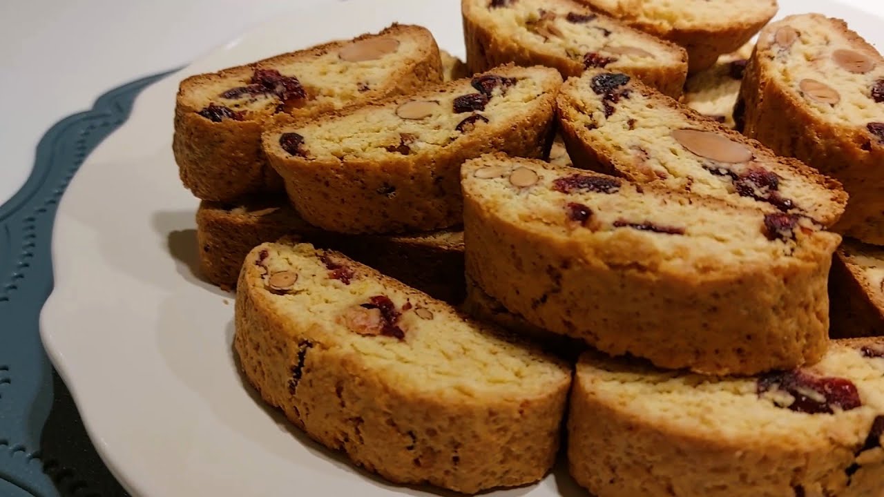 Easy Italian Biscotti with Cranberry & Almond - Perfect for Dunking!