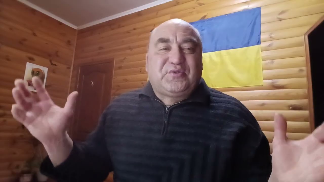 Путин появился на людях.