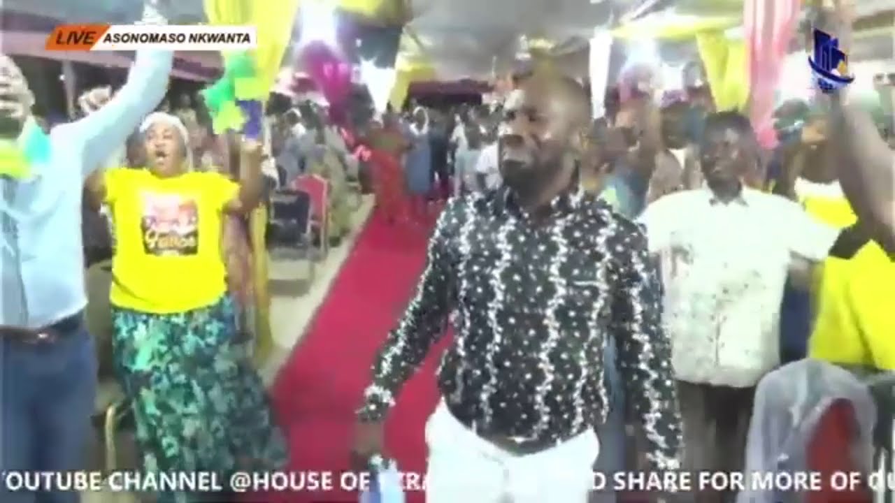 Apostle Kofi Amponsah Delivers Powerful Worship Live At House Of Ezra
