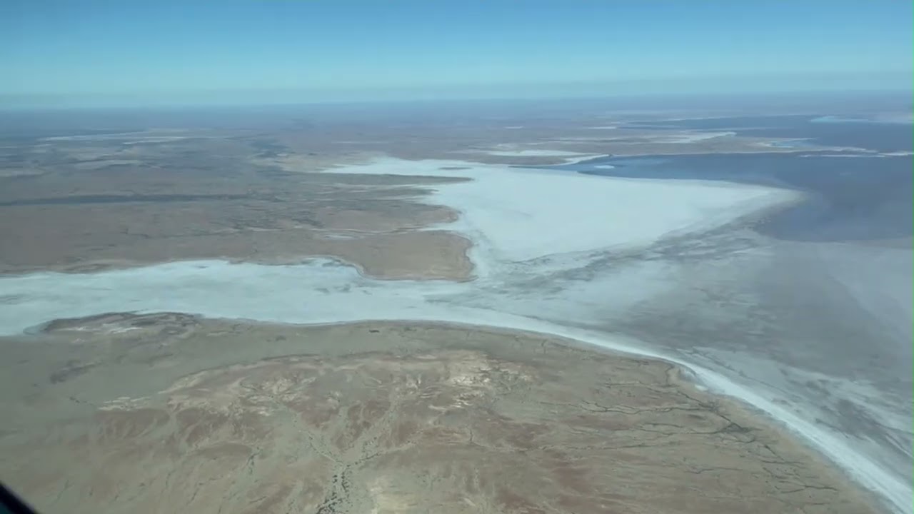 Outback South Australia 2  - Kati Thanda (Lake Eyre) in flood, William Creek