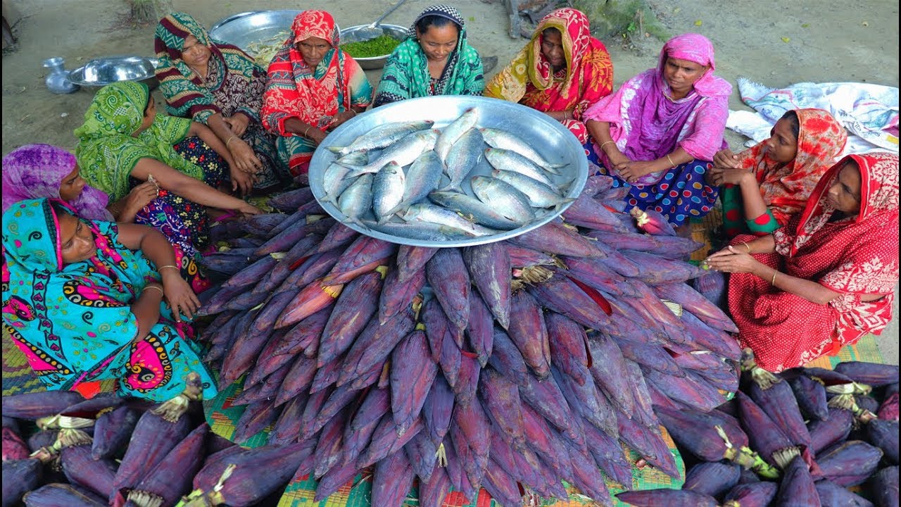 200 Banana Blossoms Collected From Banana Garden & Hilsa Fish Mixed Yummy Mashed Cooking By Women