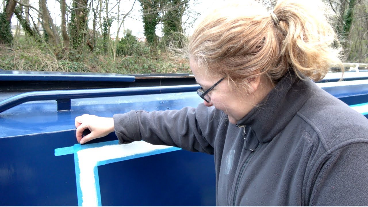 How we painted our narrowboat  (gunwale and coach lines)   part 2