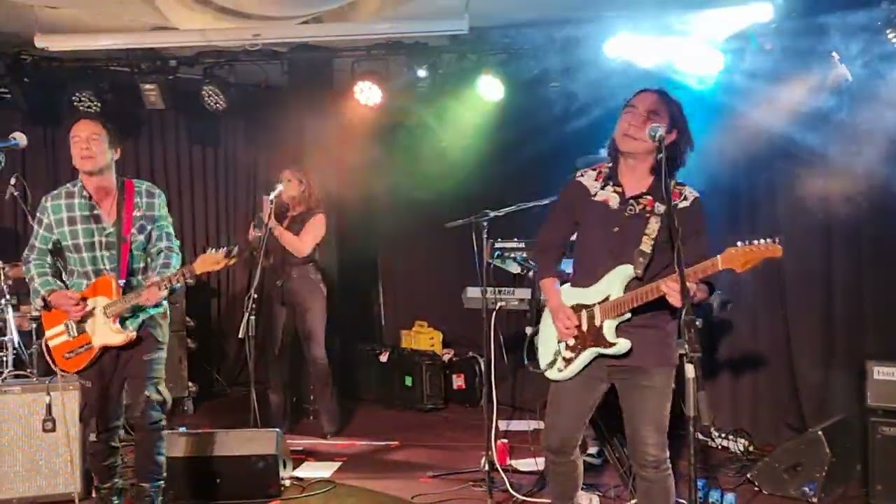 1927 - To Love Me - Live at Gateway Hotel Geelong 19th Nov 2022