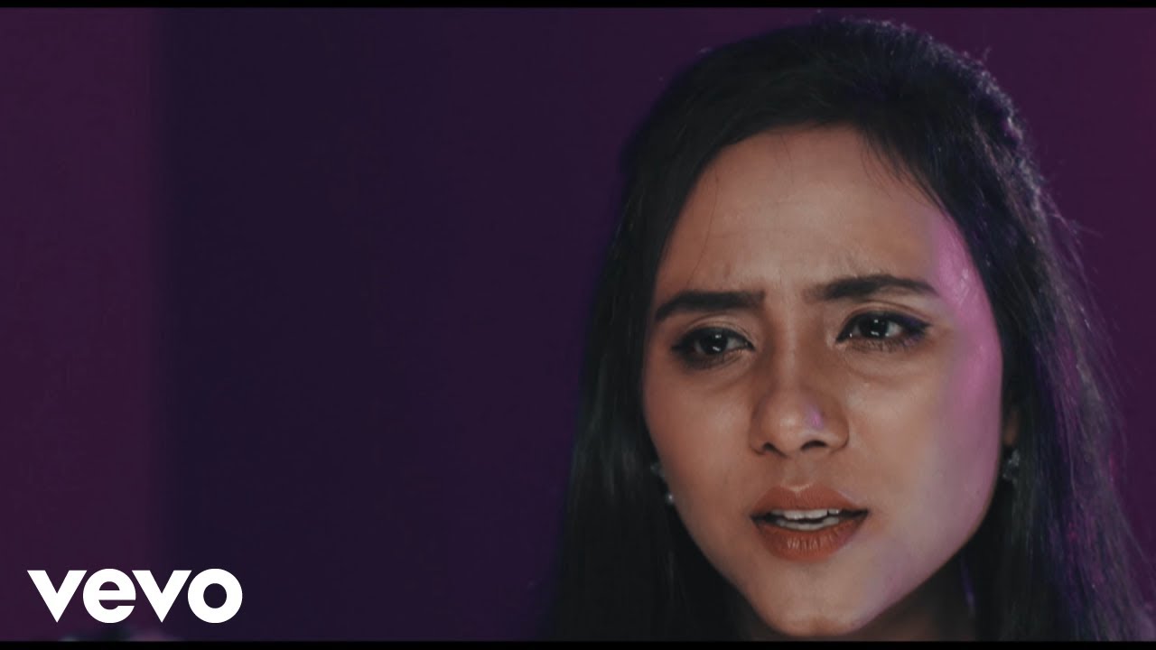 Arpana Sharon - Neer Vendum Yesuvae (Official Video)