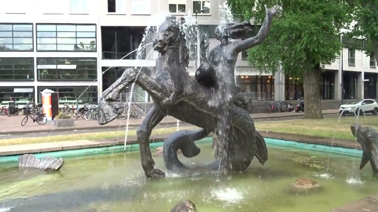 Fonteinen in Amsterdam: Amphitrite / Azartplein / Java-eiland