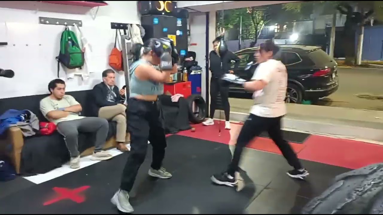 Xiul 🆚 Abril 🥊 light sparring 💥