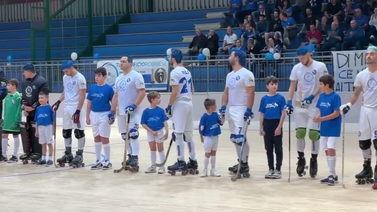 Azzurra Hockey Novara promossa in serie A1:  la festa al pala 