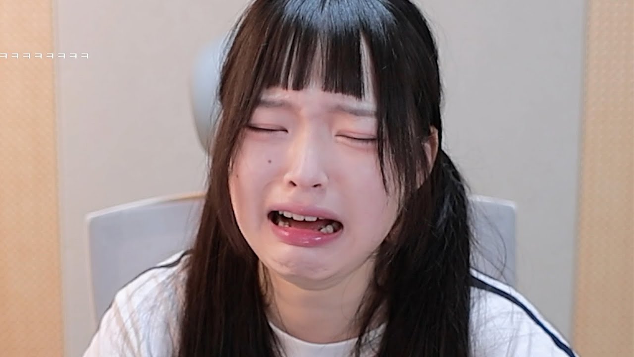 이분 앞머리 토끼가 갉아먹었나요?