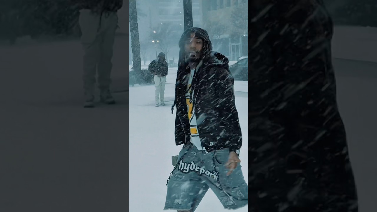 T&rsquo;d Up Ina Snow ❄️ It Was Cold Asl 😂 #Wowzerz #YR #neworleans #snow #snowstorm #fyp #fypage