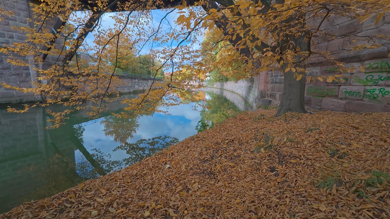 Magical Fall walking tour - Nuremberg city, Germany