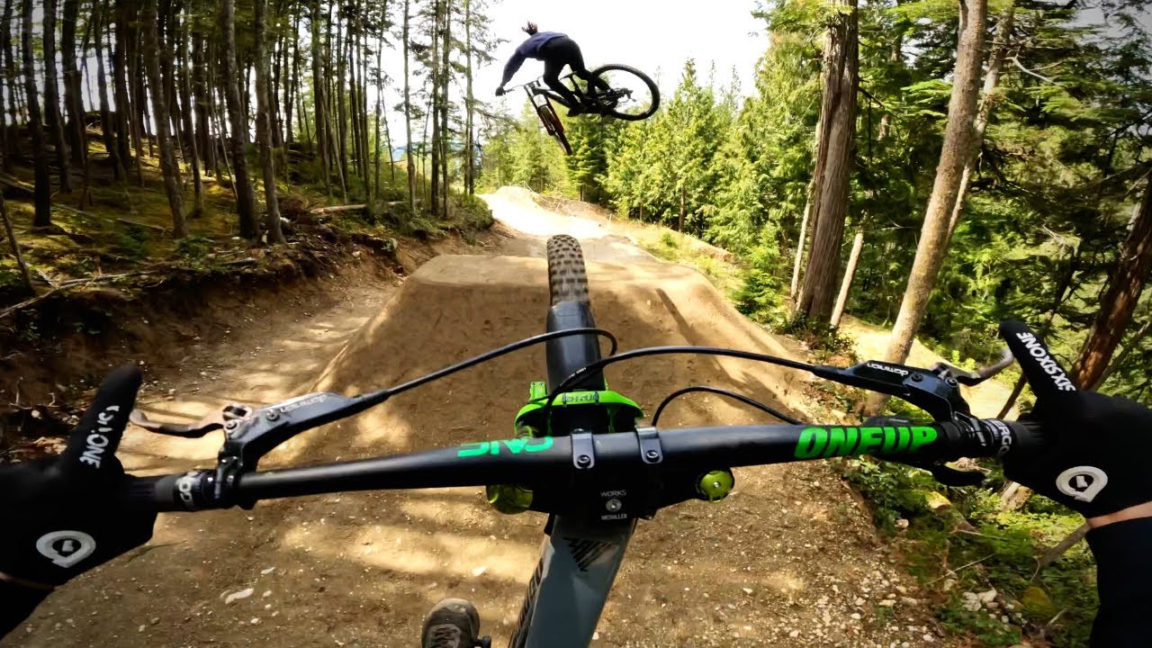 UCI World Cup Winner absolutely shreds the Coast Gravity Park!