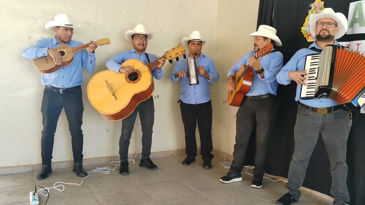 La del moño colorado - Conjunto Musical Catrachos Del SUR 