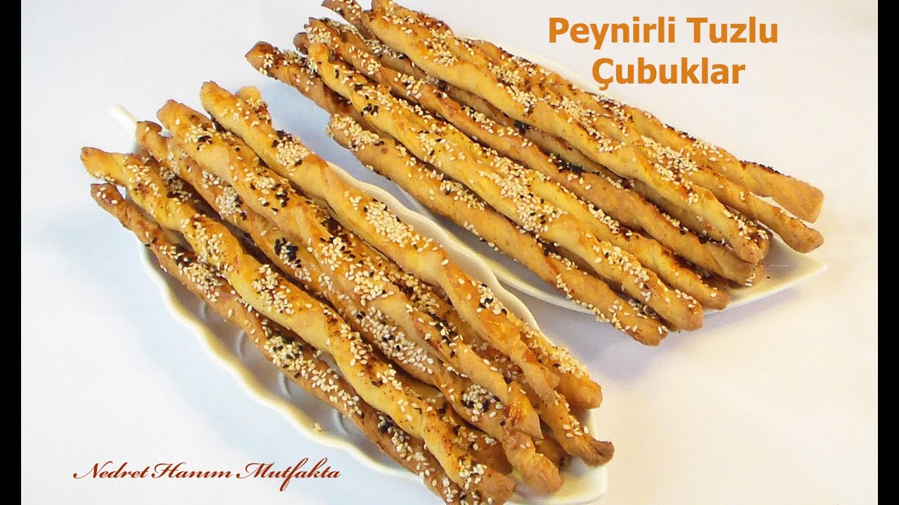 ANINDA TÜKENEN TUZLU - PEYNİRLİ TUZLU ÇUBUK TARİFİ