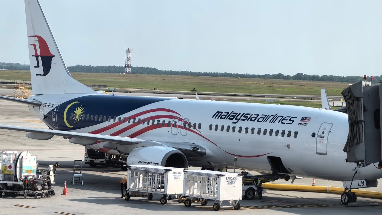 Kuala Lumpur- Jakarta Malaysia Airlines MH-725 Boeing 737-800