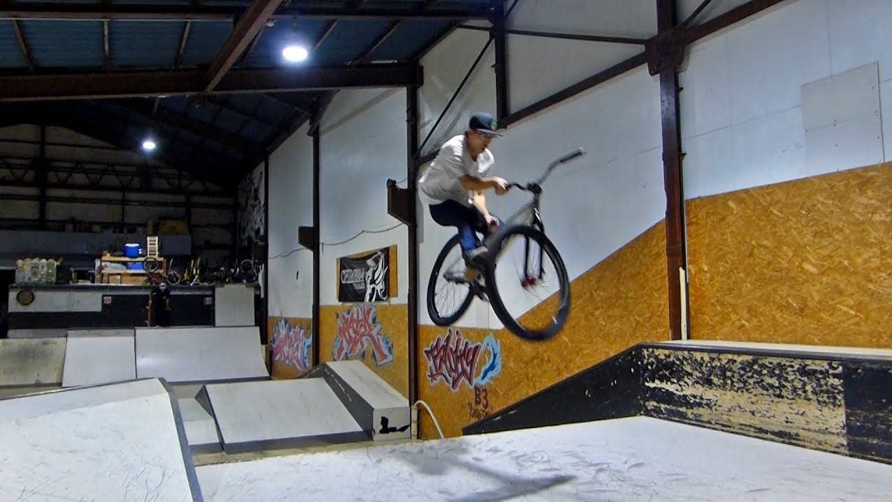 MTB Street ; Skate park 1day edit! in TRINITY B3 park