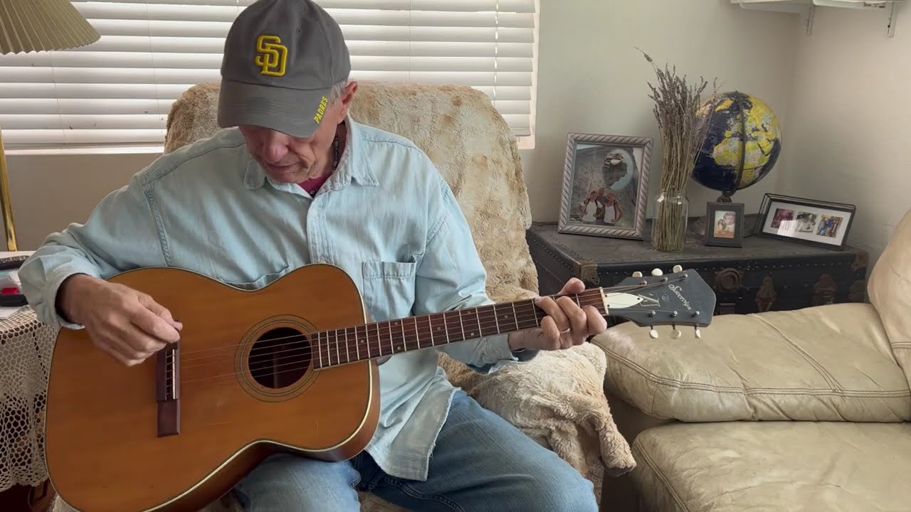 Harmony Sovereign H1203 Vintage Acoustic Guitar Demo.