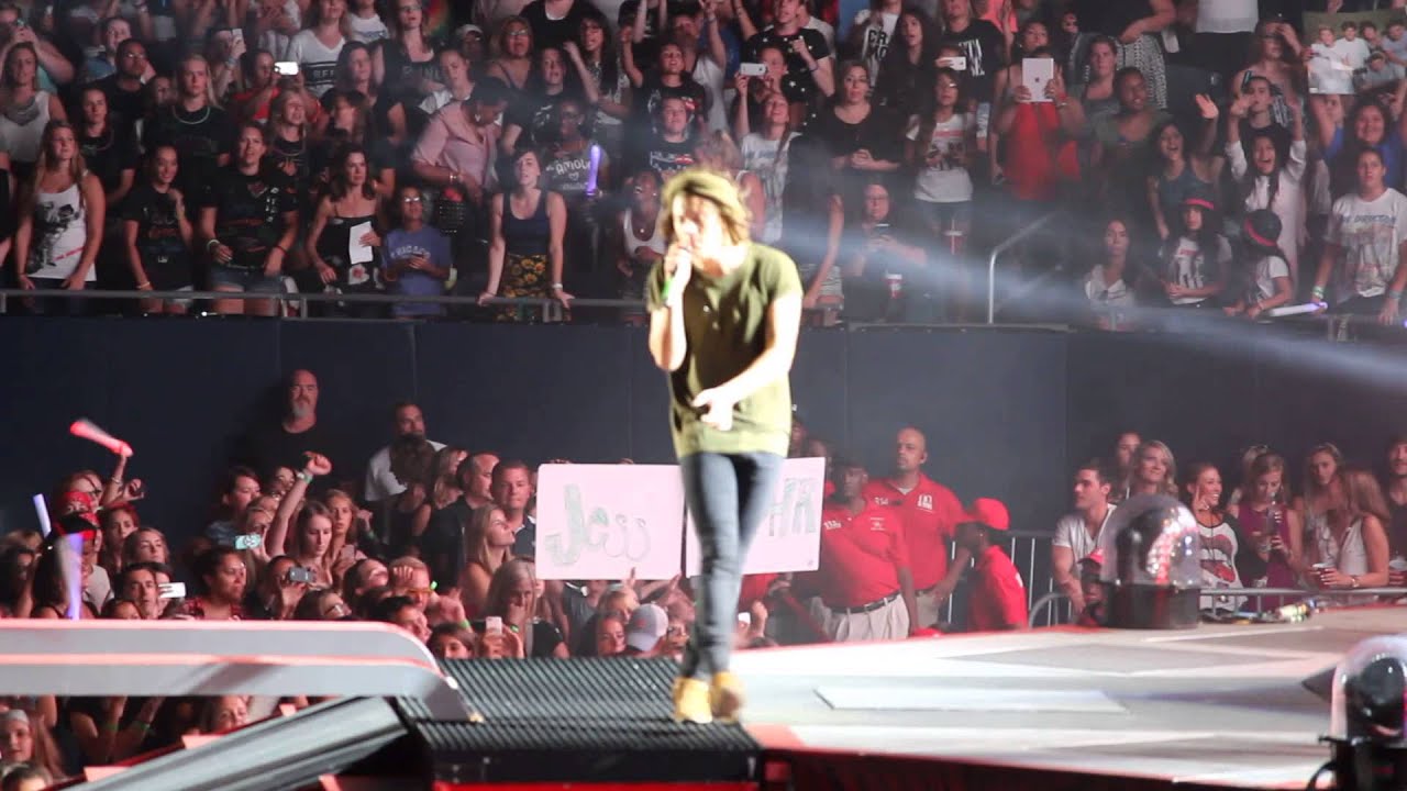 C'mon C'mon - One Direction - WWA Tour Chicago August 30th