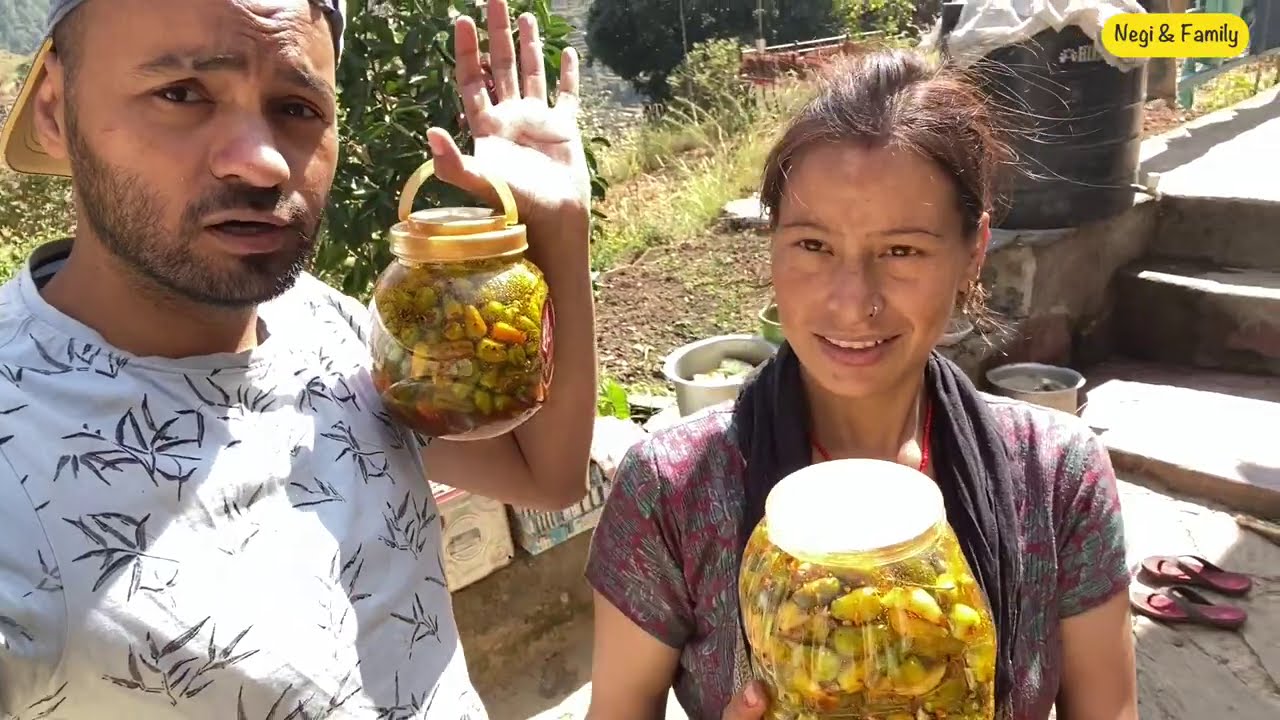 Rashi aur Maa ke sath ACHAAR || Negi & Family