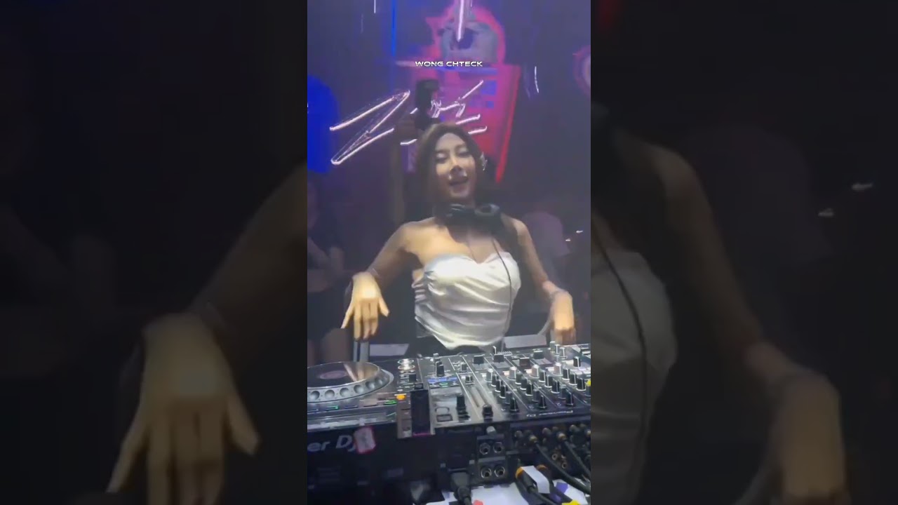 让我喜欢让我忧 - 半吨兄弟 [ Dj Remix 伤感舞曲 ]『 就请你给我多一点点时间, 再多一点点问候, 不要一切都带走🥺 』