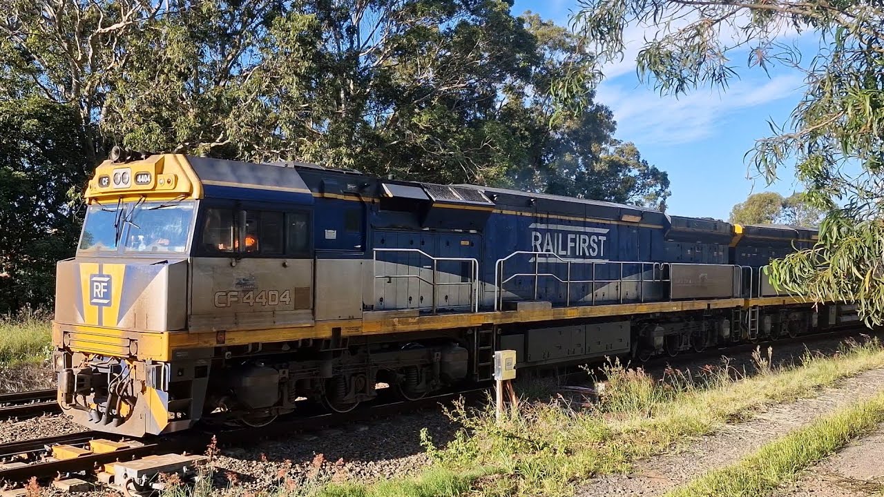 14/03/26 SSR Aggregate Train 1285 passing Chullora West Junction 