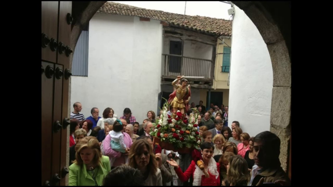 SAN MIGUEL 2013 EN CABRERO.Procesión.