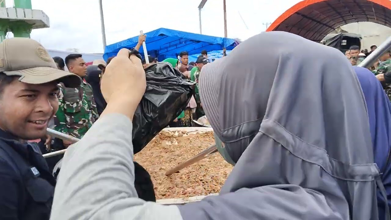 Youtuber BOBON SANTOSO Masak besar di Aceh Tamiang dikerumuni EMAK EMAK,,, #automobile #sorotan #pyf