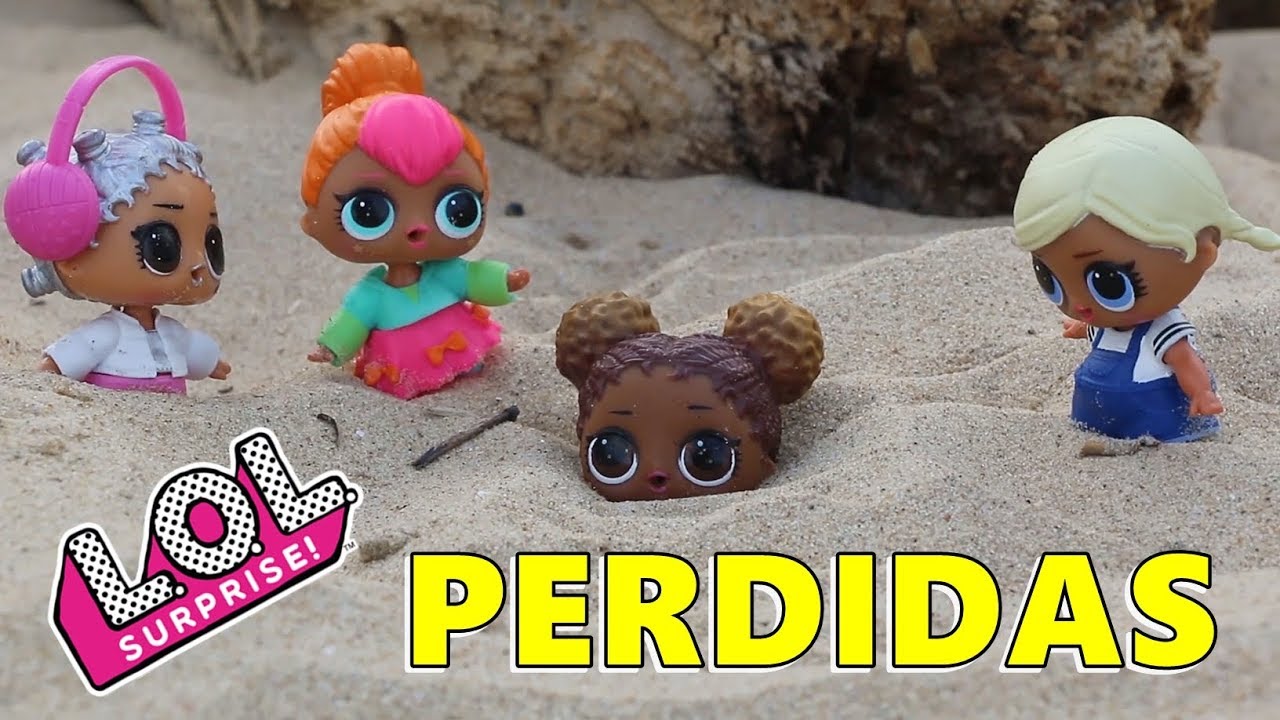 BONECA PERDIDA NA PRAIA