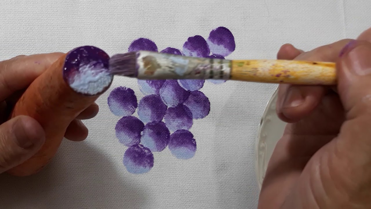 Pintando uvas com luz e sombra  na ponta da cenoura