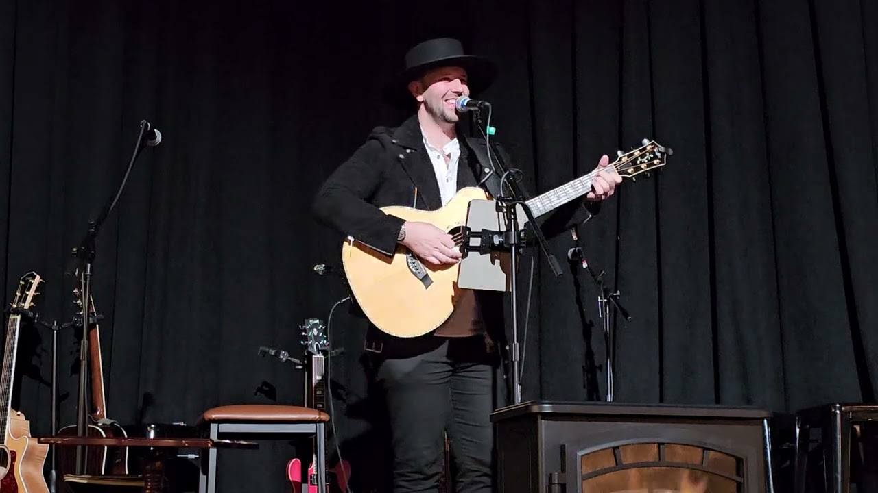Paul Carella at The Heist Pbj(r)tour 12.01.2023