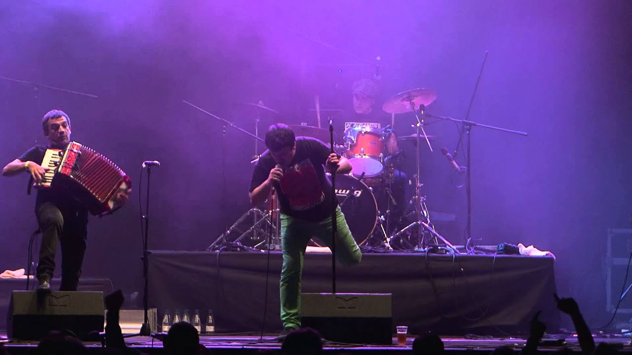 Os Diplomáticos de Monte Alto - San Furancho (Directo Castañazo Rock 2012)