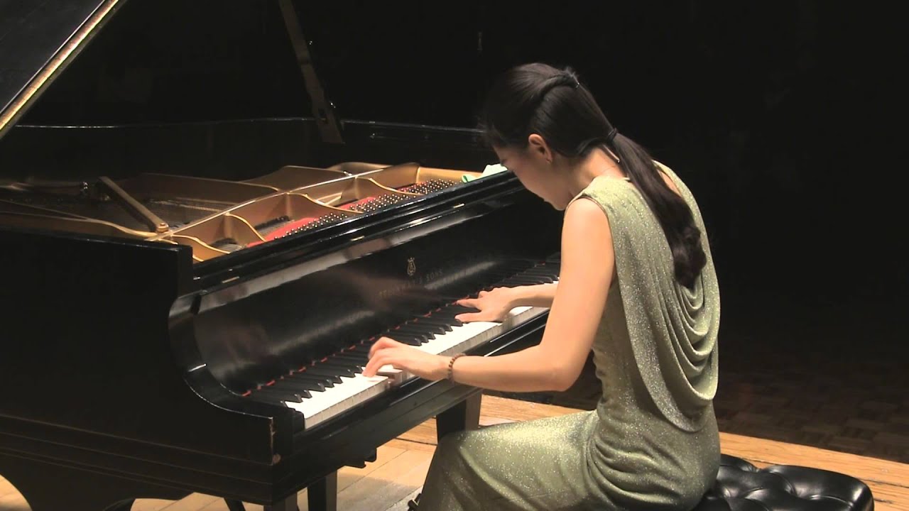 Huijuan Pan Mozart Piano Sonata in F major, K. 533/494 in HD (Live performance)