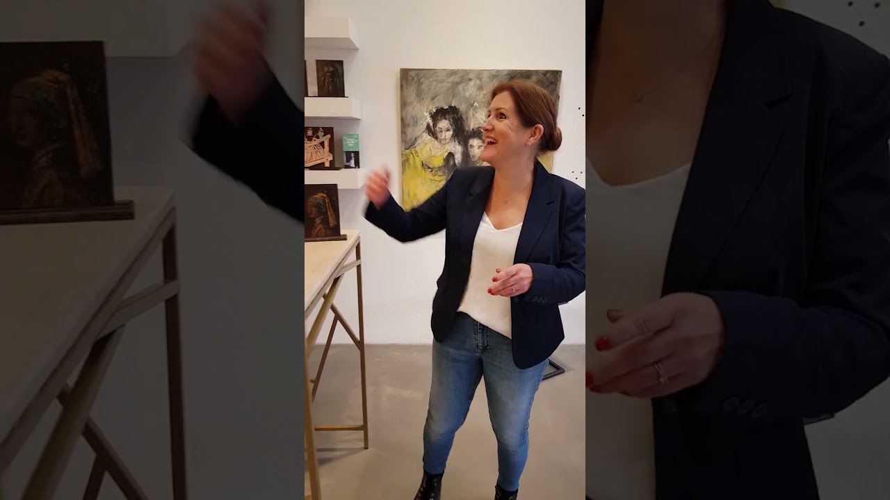 'Het Osse centrum' over expositie Carroline van Dijk in artgallery 'The Connection' in Oss