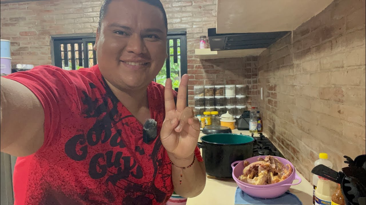Cocinando un caldo sancochado de pollo #Ricuraaaa