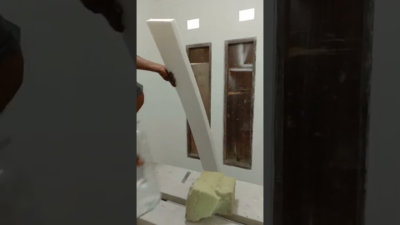 Plafon tanpa rangka dari gabus