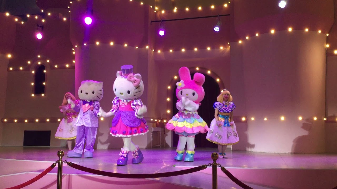 Парк «ОСТРОВ МЕЧТЫ». Представление в Тематической зоне «Hello Kitty”. Москва. 21.04.2021г.