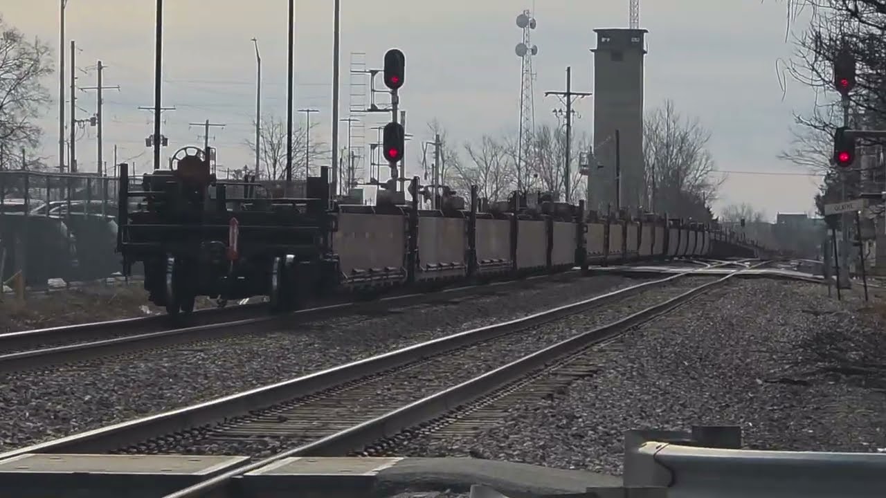 [4K] A MASSIVE BNSF 15K combo train with MID DPUs powers thru a QZ! 