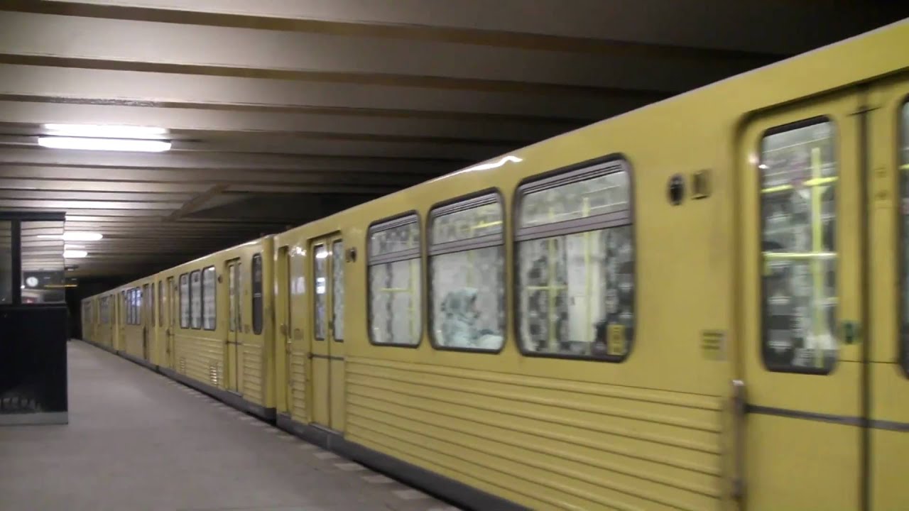 U-Bahn Berlin Bahnhof Senefelderplatz U2