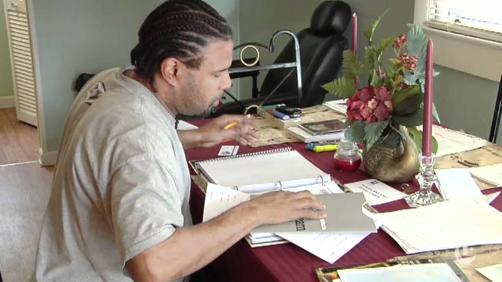 Business :  A Struggle to Make Ends Meet