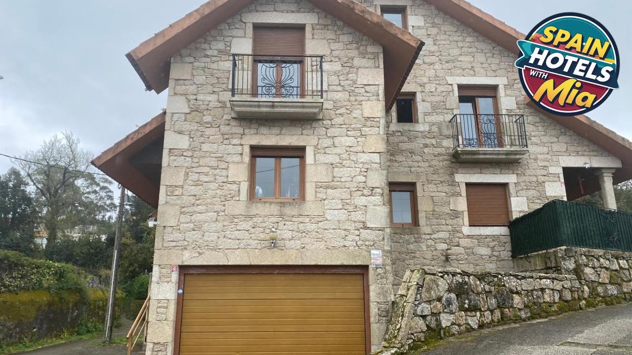 Chalet ENTERO CONFORT | Puebla del Caraminal, Spain | Hotel Review 🌟