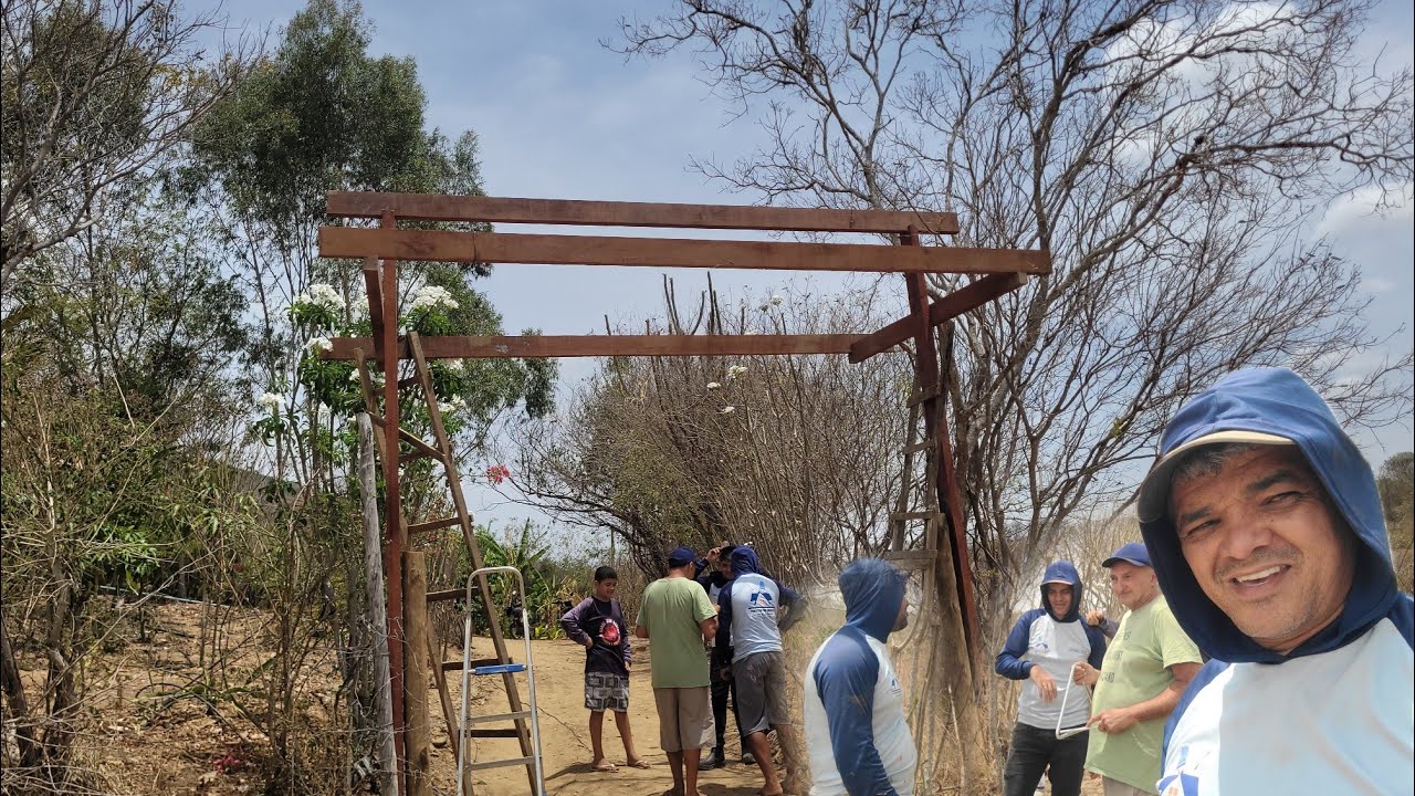 NOVO VIZINHO NA FAZENDINHA, COMEÇAMOS A CASINHA DA ENTRADA 