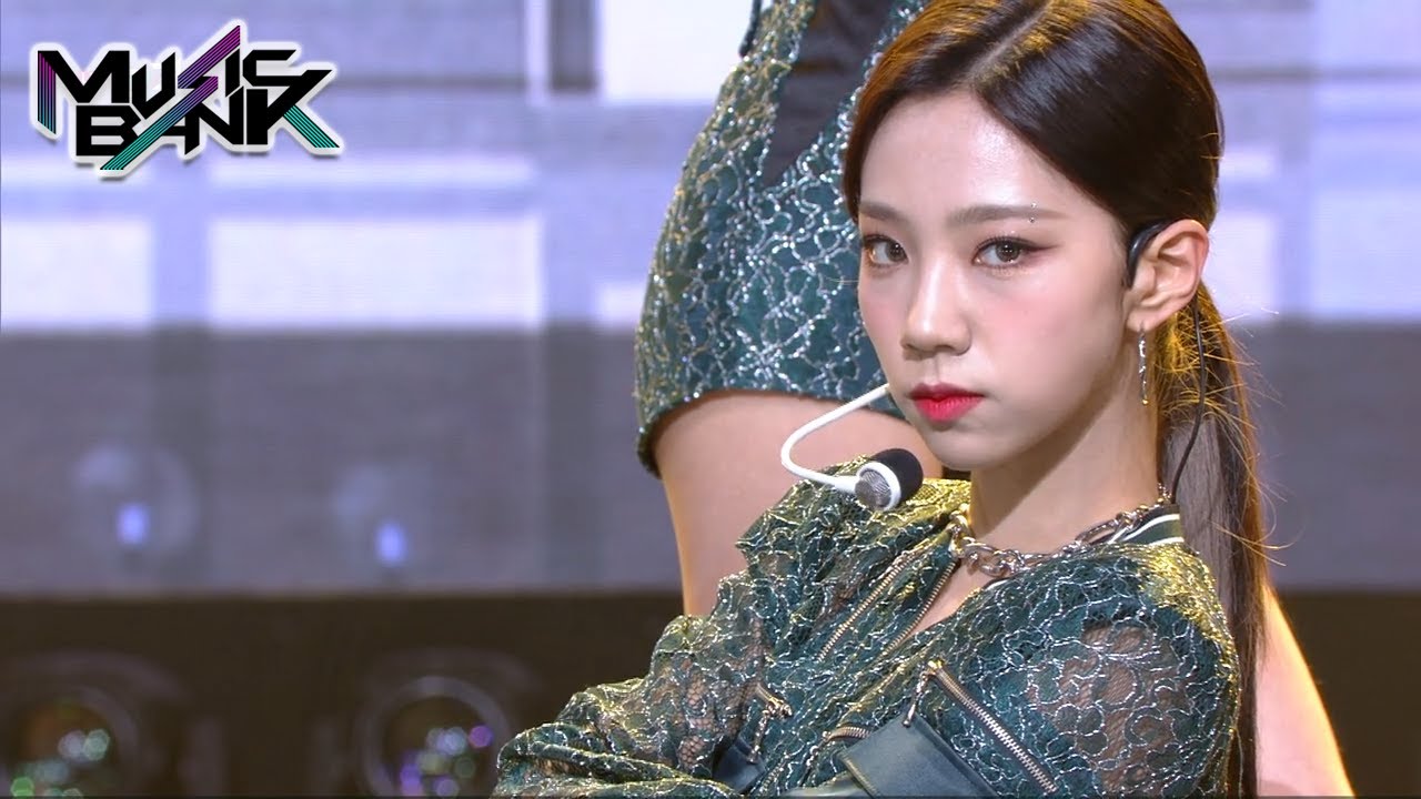 WJSN(우주소녀) - UNNATURAL (Music Bank) | KBS WORLD TV 210416