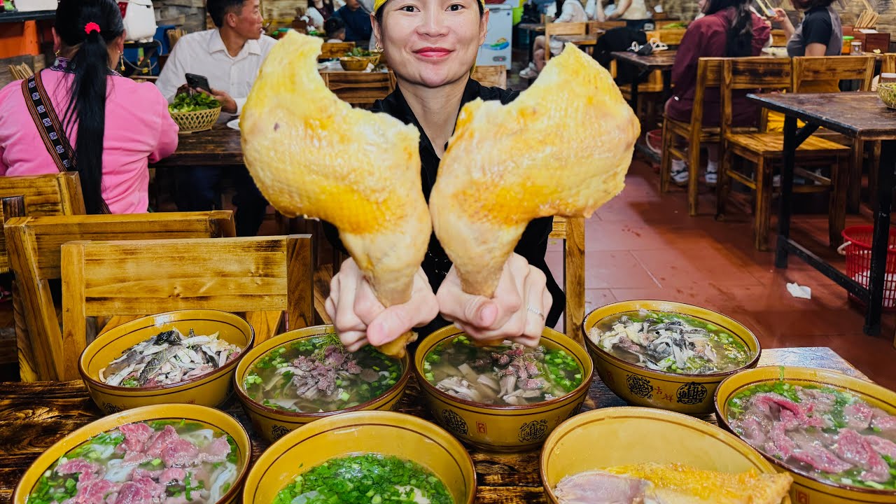LÀM MỘT PHÁT 6 TÔ PHỞ GÀ ĐỒI NẶNG HƠN 3KG, TẠI QUÁN PHỞ BÁN NGÀY HƠN 1000 TÔ